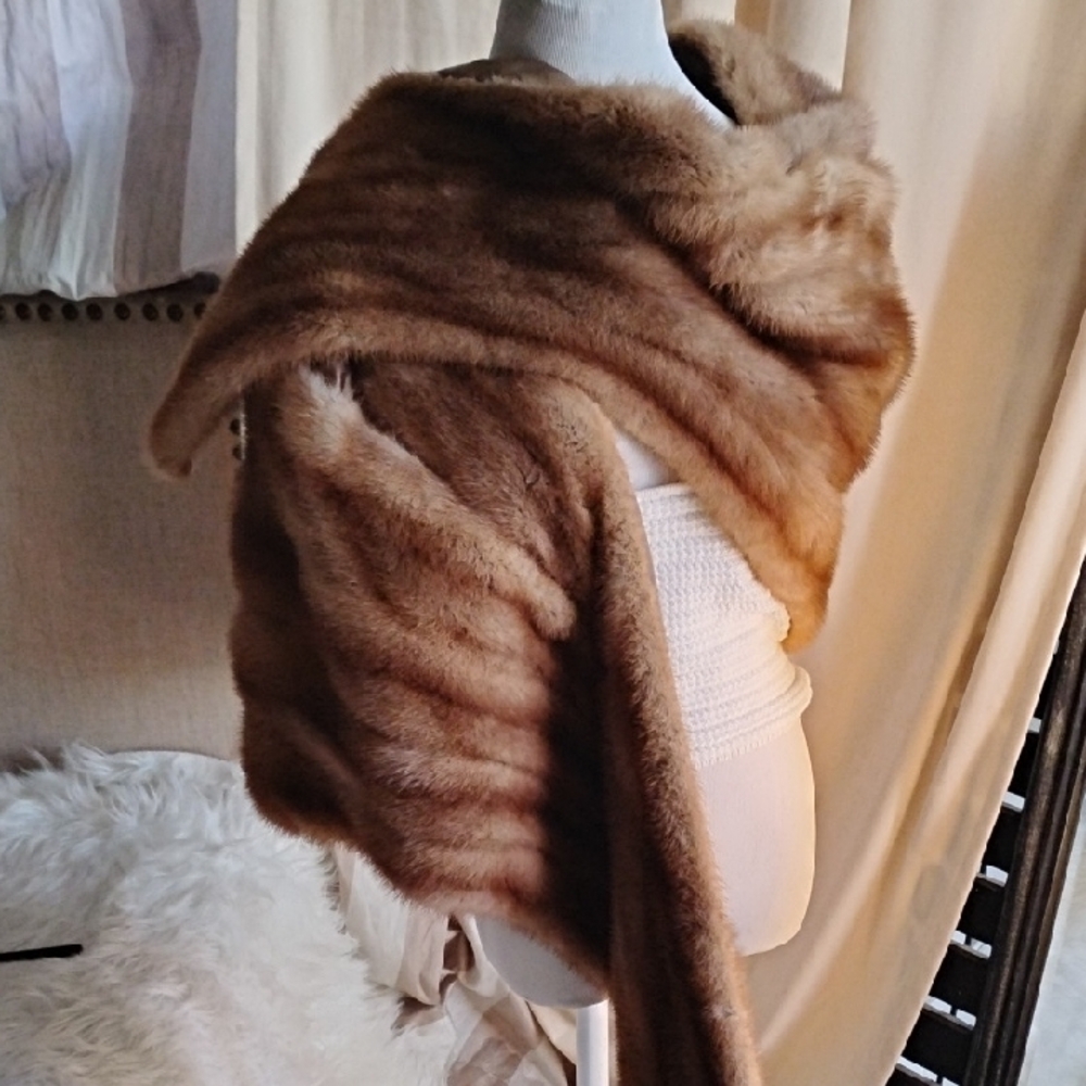Elegant Brown Fur Stole